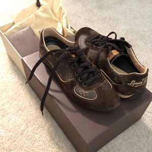 LOUIS VUITTON SNEAKER